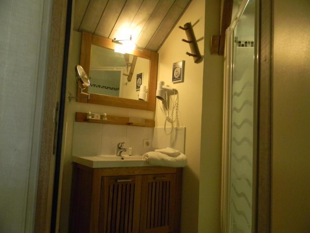 Logis Relais Des Cailleres Otel Saint Pavace Dış mekan fotoğraf
