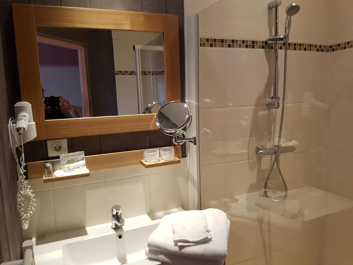 Logis Relais Des Cailleres Otel Saint Pavace Dış mekan fotoğraf