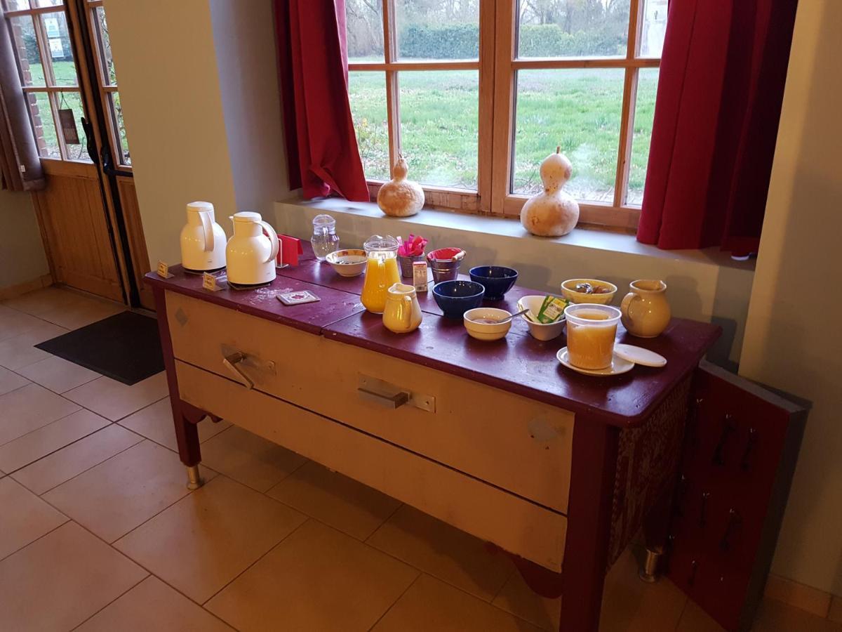 Logis Relais Des Cailleres Otel Saint Pavace Dış mekan fotoğraf