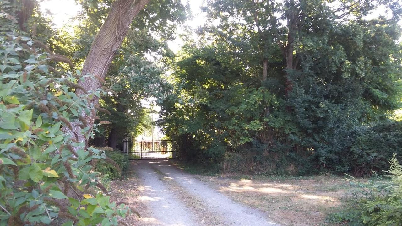 Logis Relais Des Cailleres Otel Saint Pavace Dış mekan fotoğraf